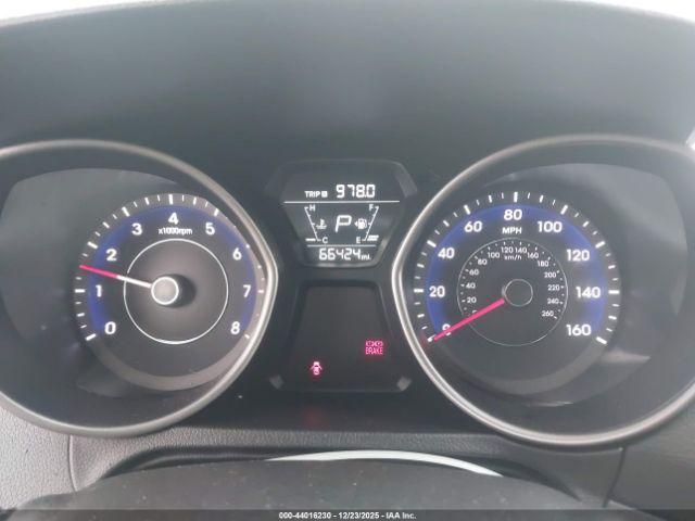 Hyundai ELANTRA Se Image 6