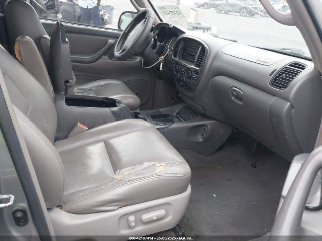 Toyota Sequoia Sr5 V8 Image 7