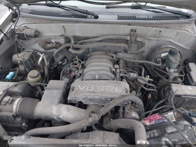 Toyota Sequoia Sr5 V8 Image 5