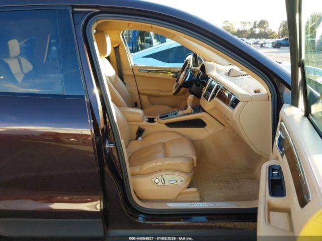 Porsche Macan S Image 13