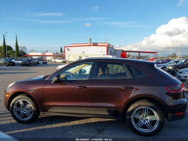 Porsche Macan S Image 15