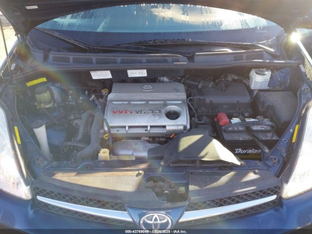 Toyota Sienna Xle Limited Image 11