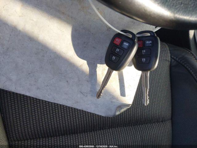 Toyota Corolla S Plus Image 6