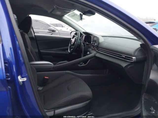 Hyundai ELANTRA Sel Image 16