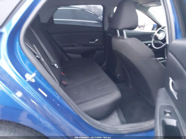 Hyundai ELANTRA Sel Image 9