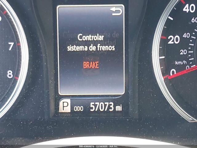 Toyota Camry Xse Image 8