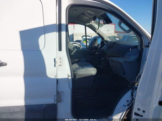 Ford Transit Image 15