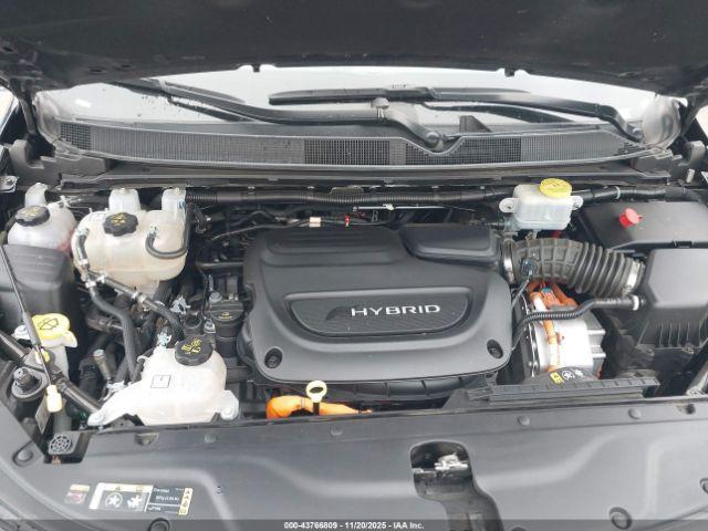 Chrysler Pacifica Touring L Image 15