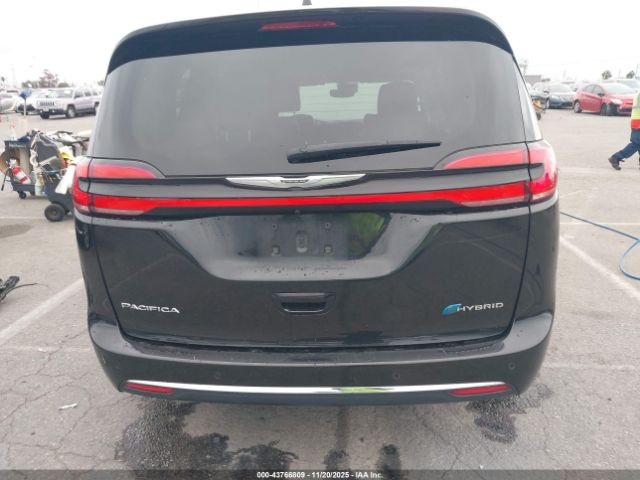 Chrysler Pacifica Touring L Image 18