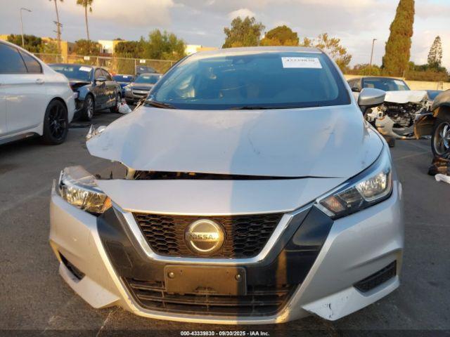 Nissan Versa Sv Xtronic Cvt Image 14