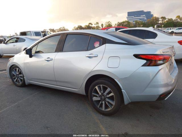Nissan Versa Sv Xtronic Cvt Image 15
