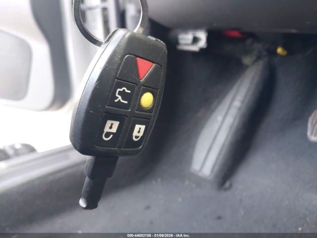 Volvo S40 2.4i Image 10