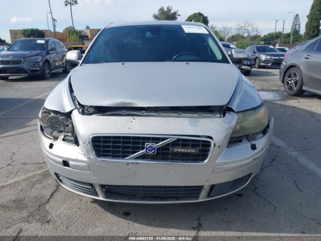 Volvo S40 2.4i Image 5