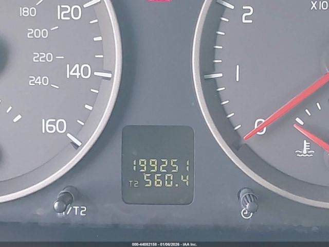 Volvo S40 2.4i Image 4