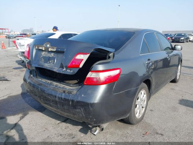 Toyota Camry Xle V6 Image 6