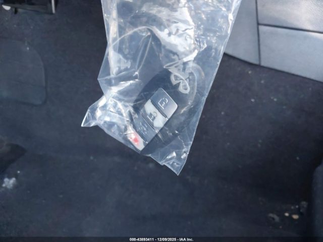 INFINITI G37 Journey Image 14