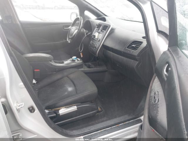 Nissan LEAF S Image 9