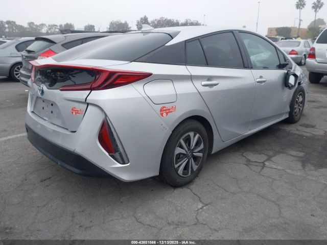 Toyota Prius Prime Premium Image 10
