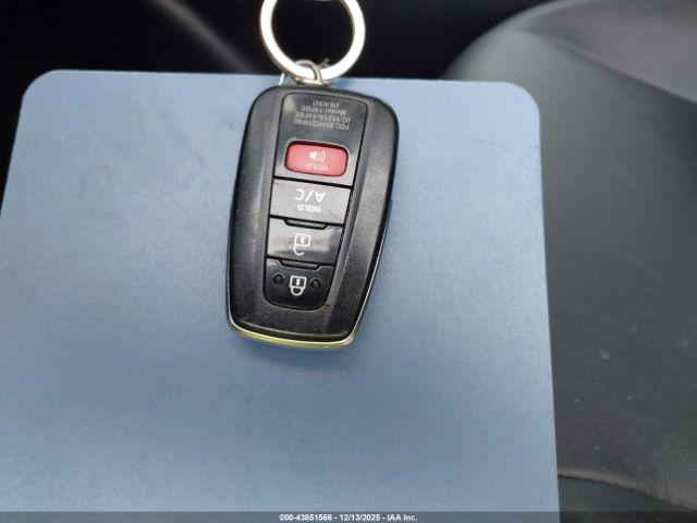 Toyota Prius Prime Premium Image 3