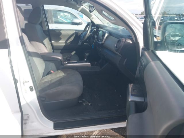 Toyota Tacoma Sr5 V6 Image 13