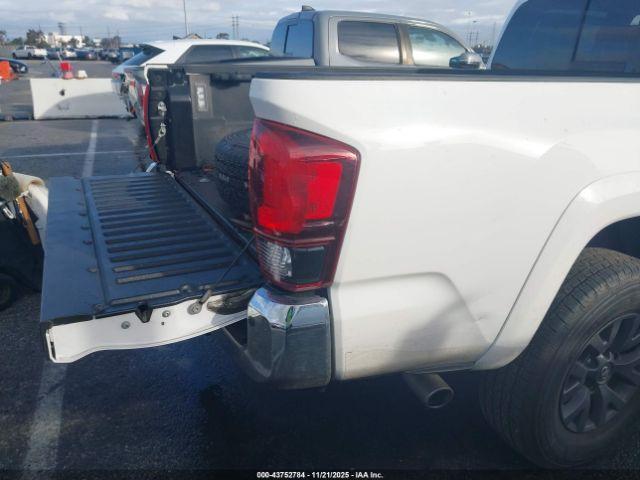 Toyota Tacoma Sr5 V6 Image 9