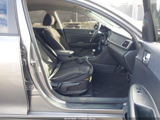 Kia Optima Lx Image 16