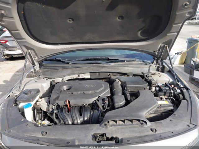 Kia Optima Lx Image 9