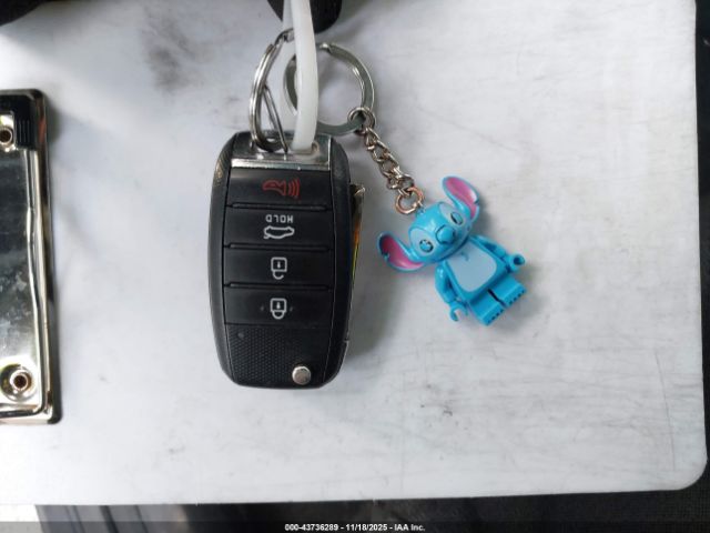 Kia Optima Lx Image 12