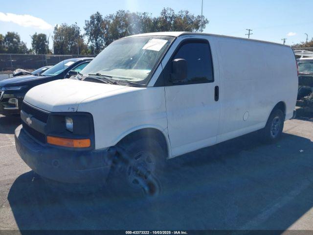 Chevrolet Express Image 11