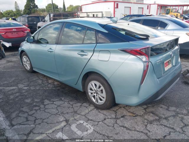 Toyota Prius Two Image 3