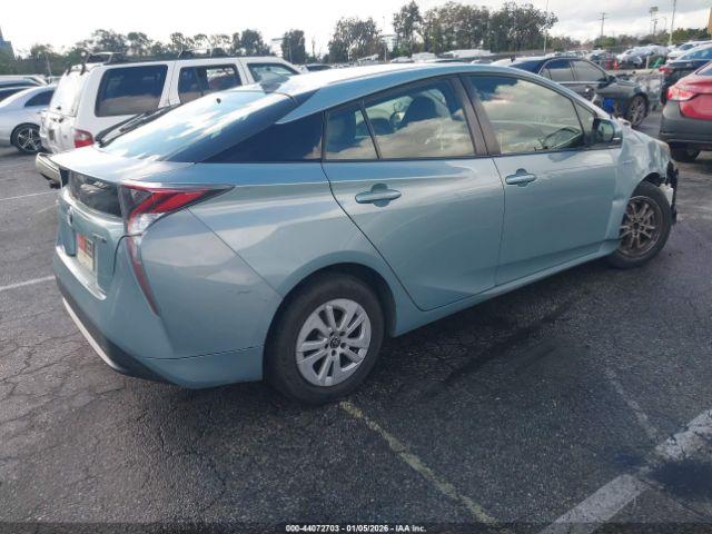 Toyota Prius Two Image 15