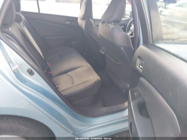 Toyota Prius Two Image 2