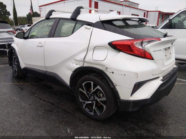 Toyota C-HR Xle Image 2