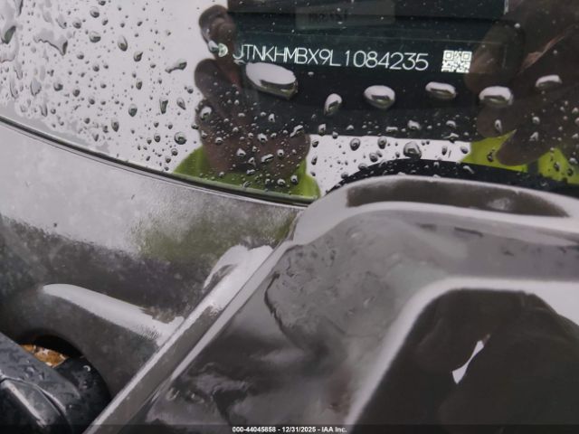 Toyota C-HR Xle Image 5