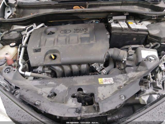 Toyota C-HR Xle Image 13