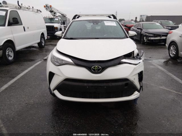 Toyota C-HR Xle Image 11