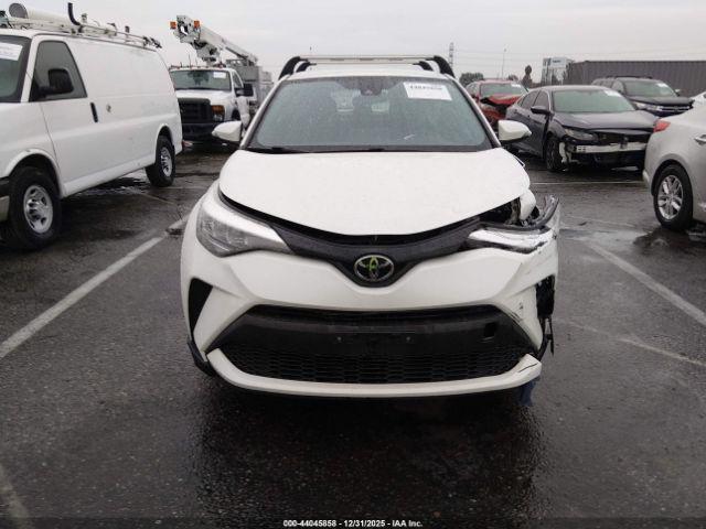 Toyota C-HR Xle Image 11