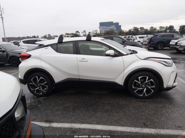 Toyota C-HR Xle Image 10
