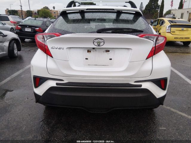 Toyota C-HR Xle Image 16