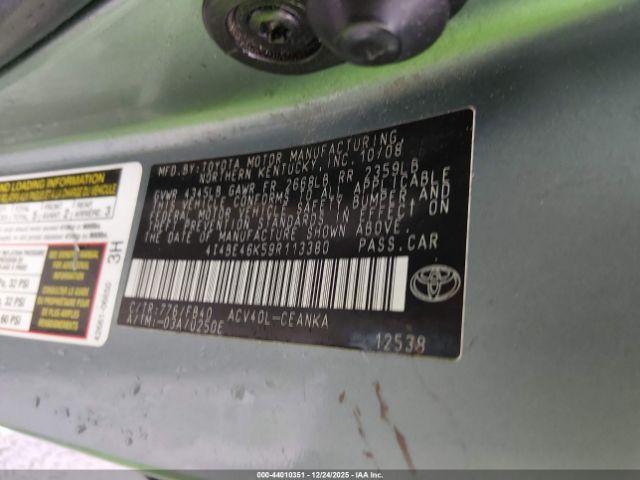 Toyota Camry Le Image 12