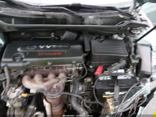 Toyota Camry Le Image 16