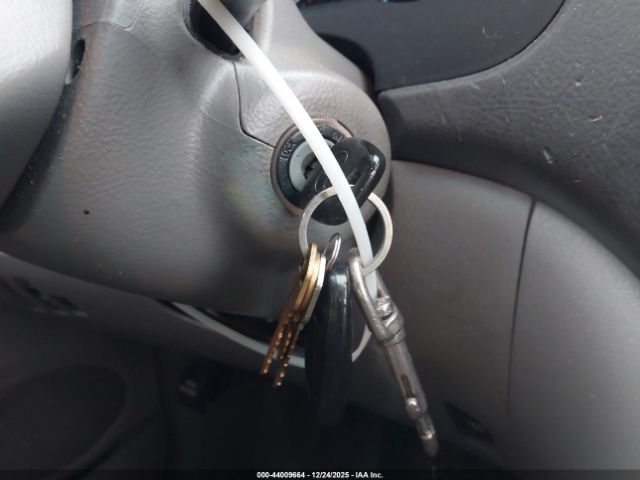 Toyota Sienna Le Image 5