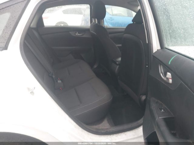 Kia Forte Lxs Image 13