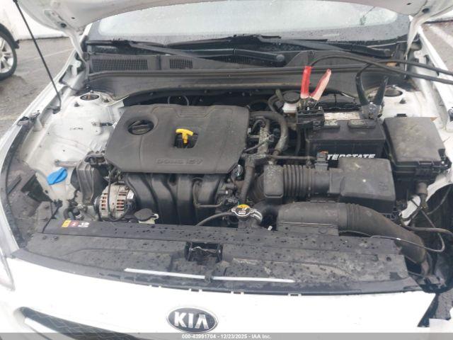 Kia Forte Lxs Image 8
