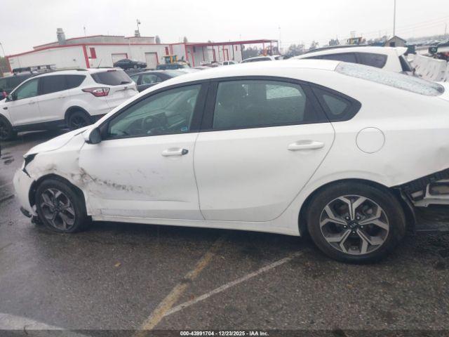 Kia Forte Lxs Image 11