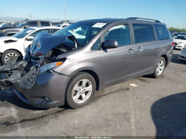 Toyota Sienna Xle 8 Passenger Image 5