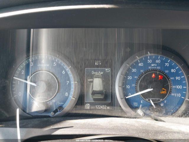 Toyota Sienna Xle 8 Passenger Image 7