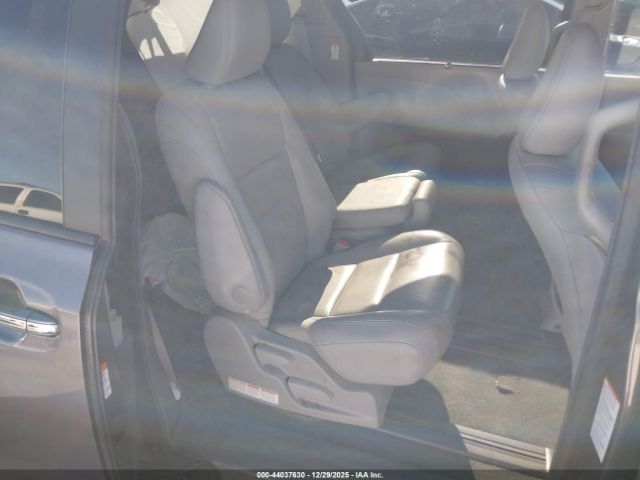 Toyota Sienna Xle 8 Passenger Image 16