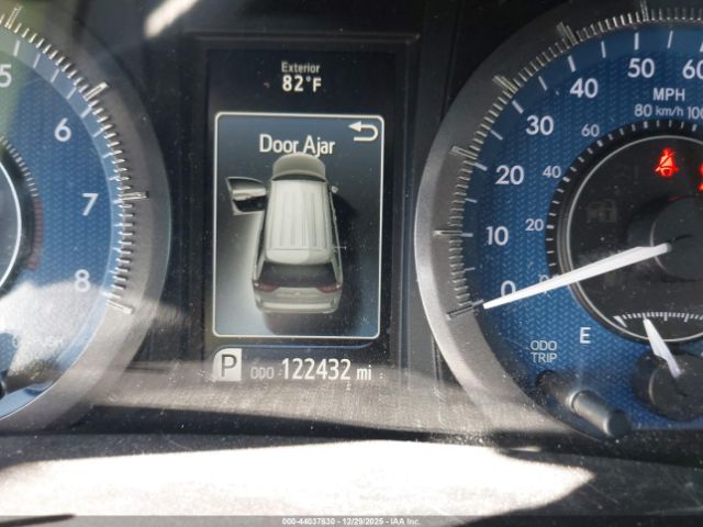 Toyota Sienna Xle 8 Passenger Image 15