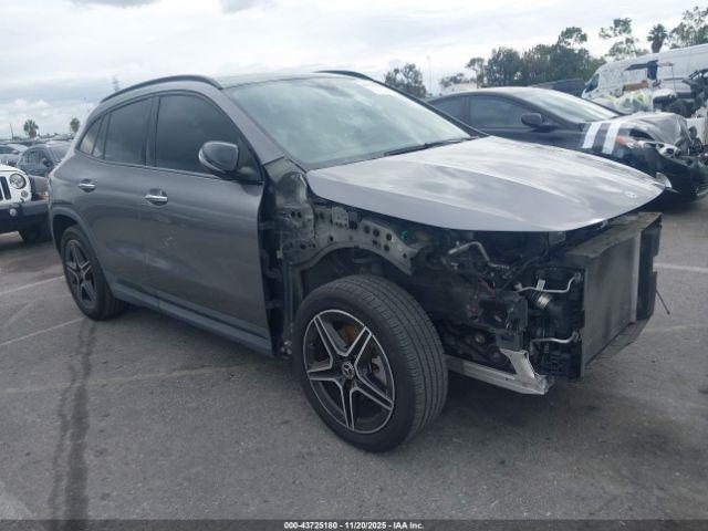  Salvage Mercedes-Benz GLA